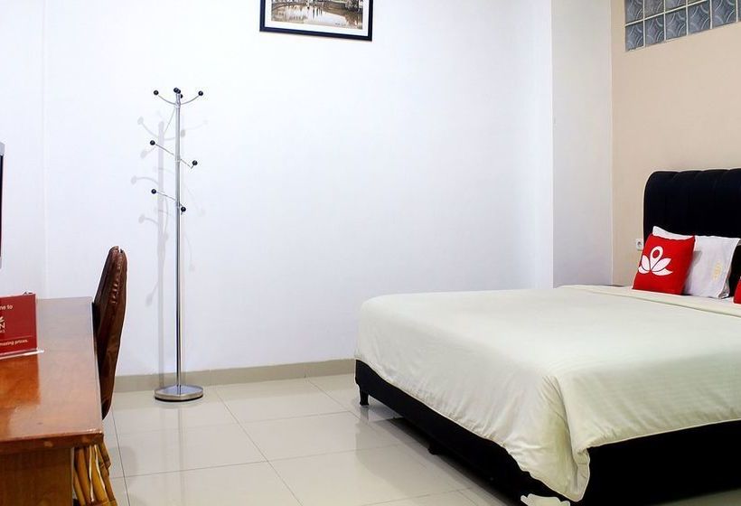 Hotel Zen Rooms Lengkong Besar