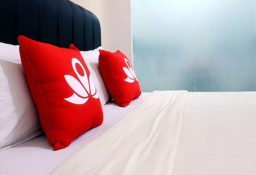 ホテル Zen Rooms Lengkong Besar