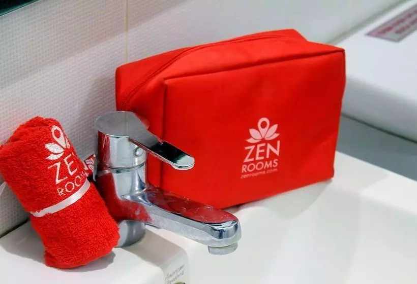 ホテル Zen Rooms Lengkong Besar