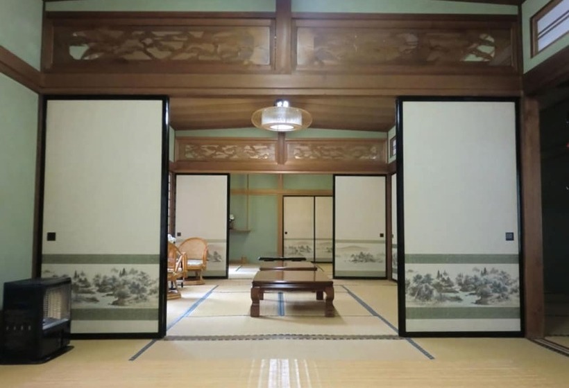 Ryokan Onsen Minshuku Sakaeya