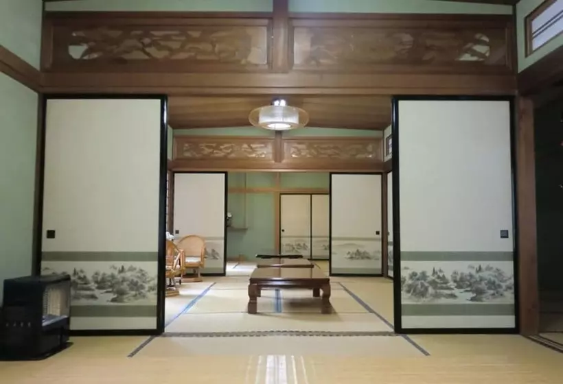 Ryokan Onsen Minshuku Sakaeya
