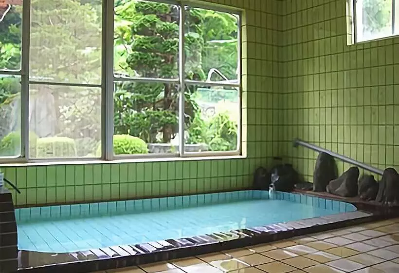 Ryokan Onsen Minshuku Sakaeya