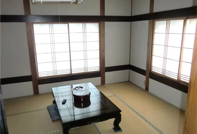 Ryokan Onsen Minshuku Sakaeya