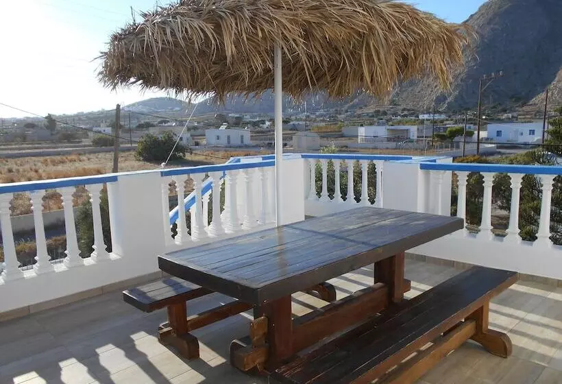 Studios Apartments Kapetanios