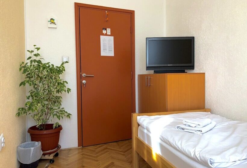 هاستل Pigeon Square Rooms