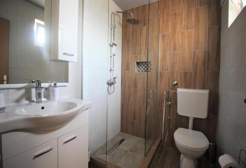 تختخواب و صبحانه Pansion Stari Grad