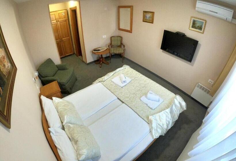 تختخواب و صبحانه Pansion Stari Grad