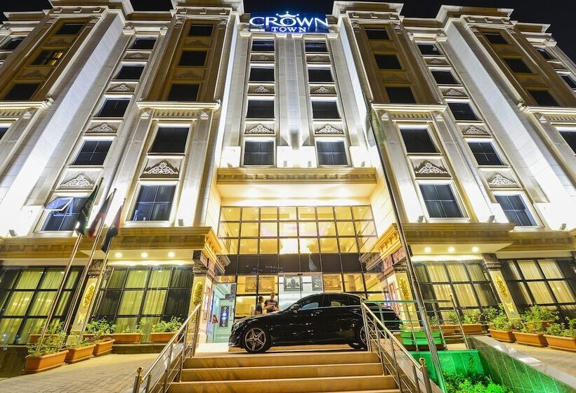 Отель Crown Town