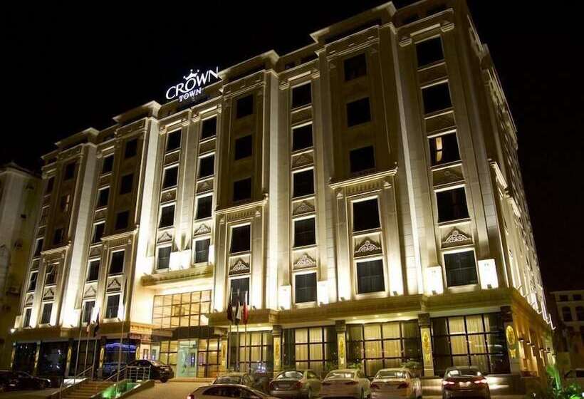 Отель Crown Town