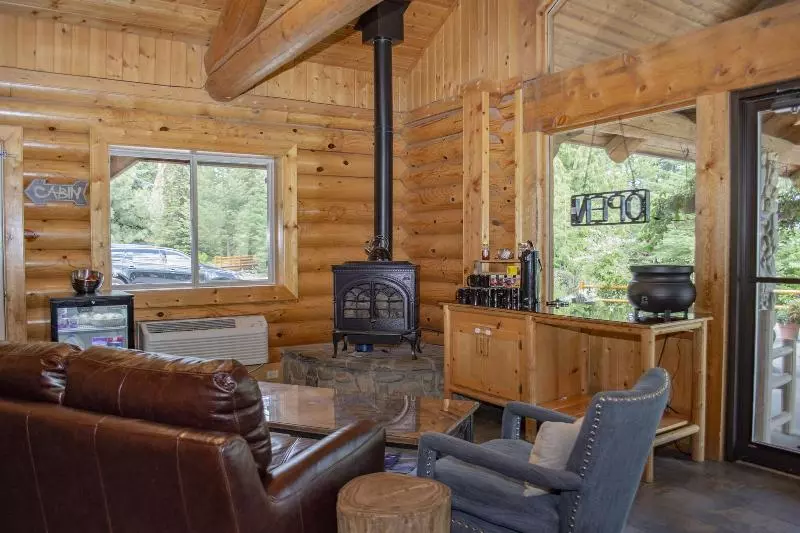 ホテル Log Inn Bonners Ferry