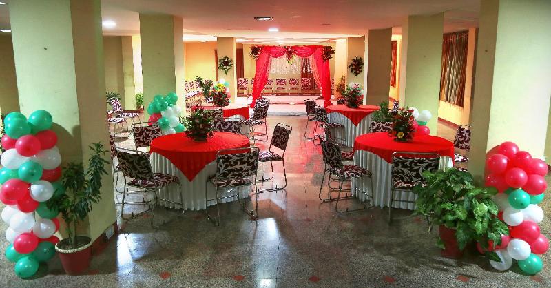 בית מלון כפרי Mangal Regency