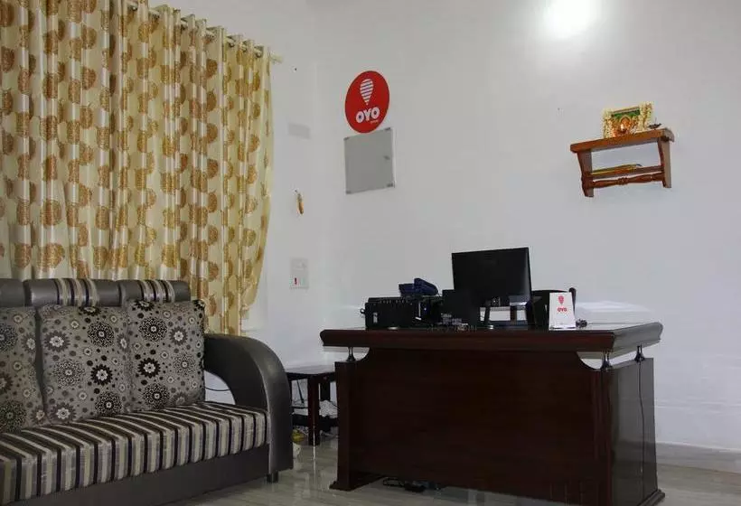 Hotelli Oyo 7170 Home Stay Vintage Villa