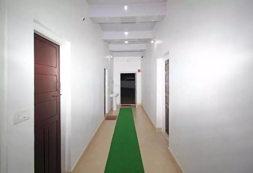 Hotelli Oyo 7170 Home Stay Vintage Villa