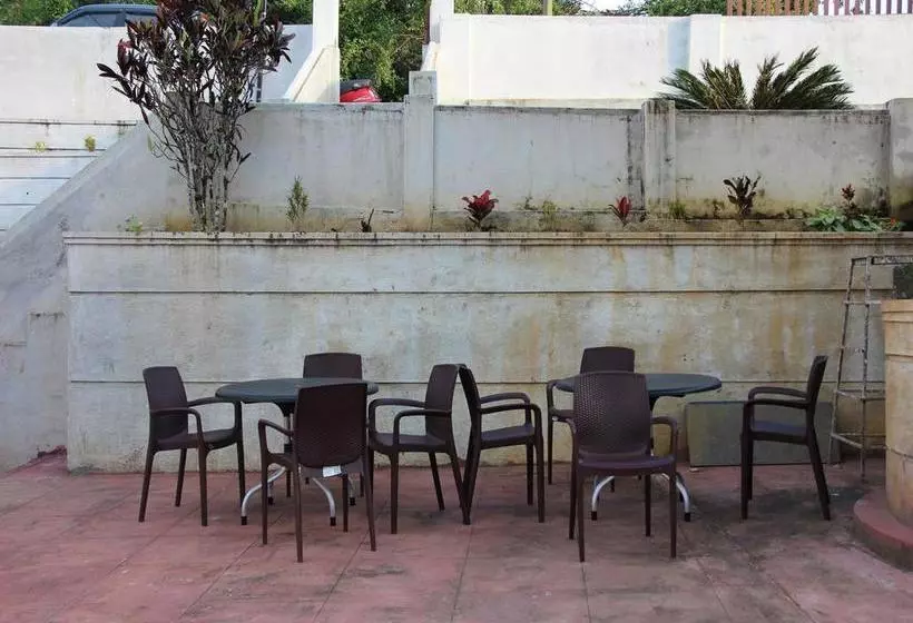 Hotelli Oyo 7170 Home Stay Vintage Villa