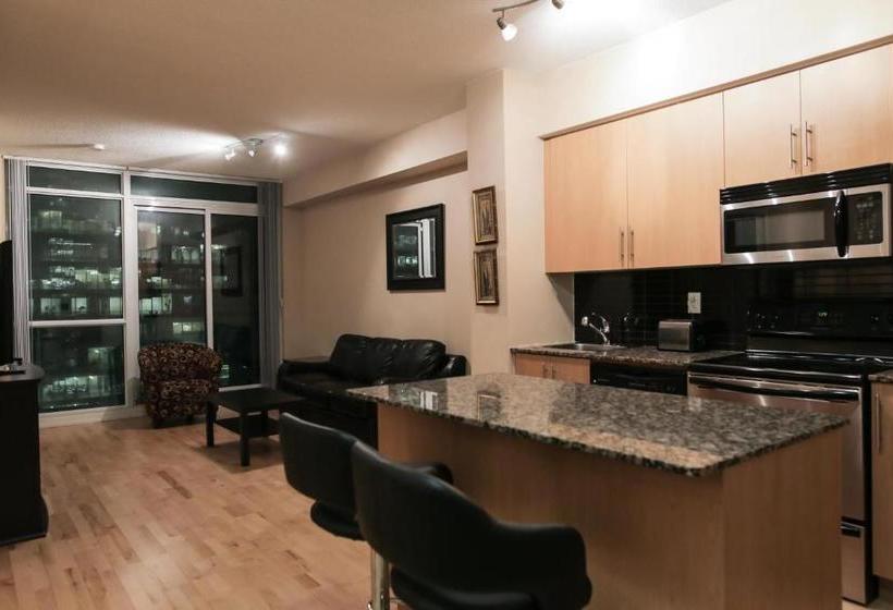 Otel Globalstay. Maple Leaf Square