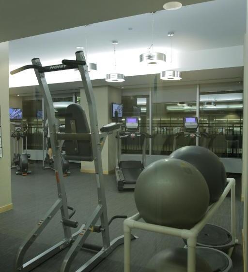 Otel Globalstay. Maple Leaf Square