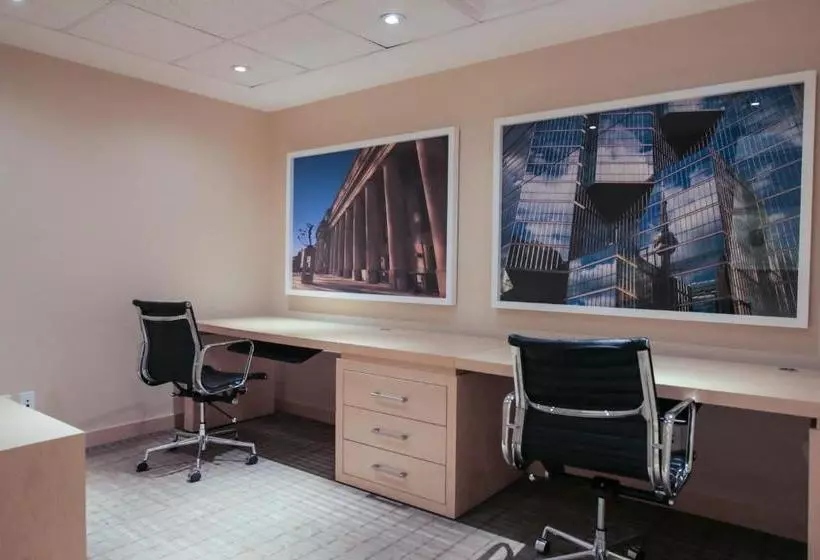 ホテル Globalstay. Maple Leaf Square