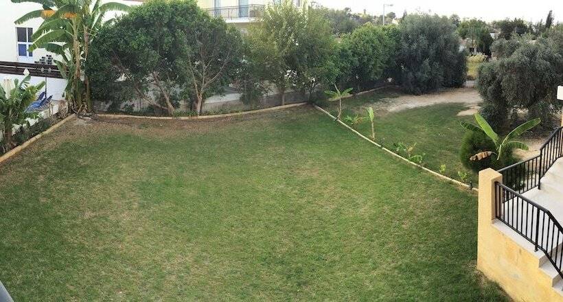 Kozis Hotel Apartments