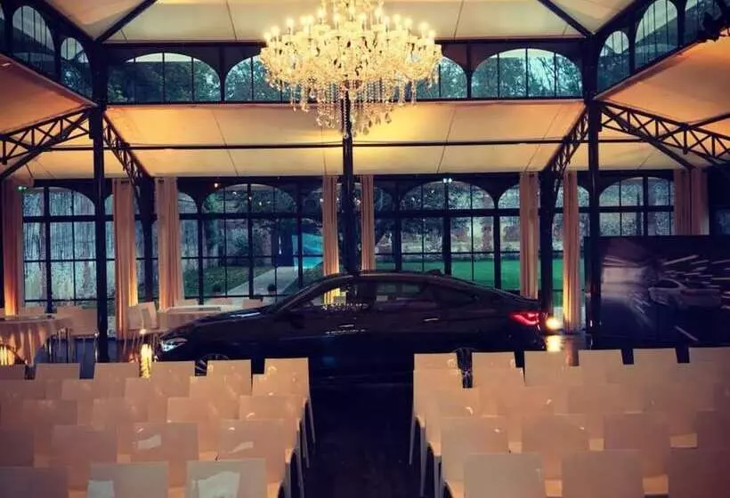 پانسیون Domaine De Montchevreuil