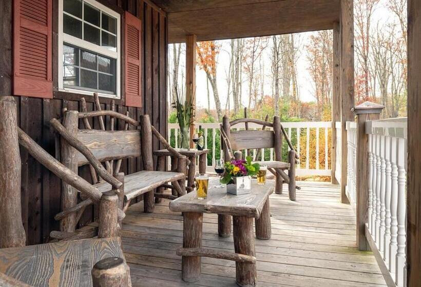 Pipestem Spa, Event Center And Mountain Chalets