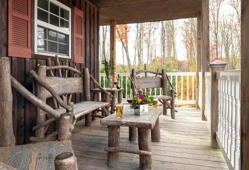 Pipestem Spa, Event Center And Mountain Chalets