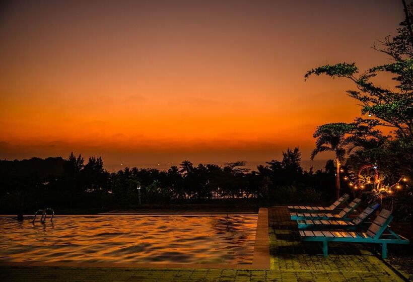 استراحتگاه Lover View Pool Bar & Bungalows