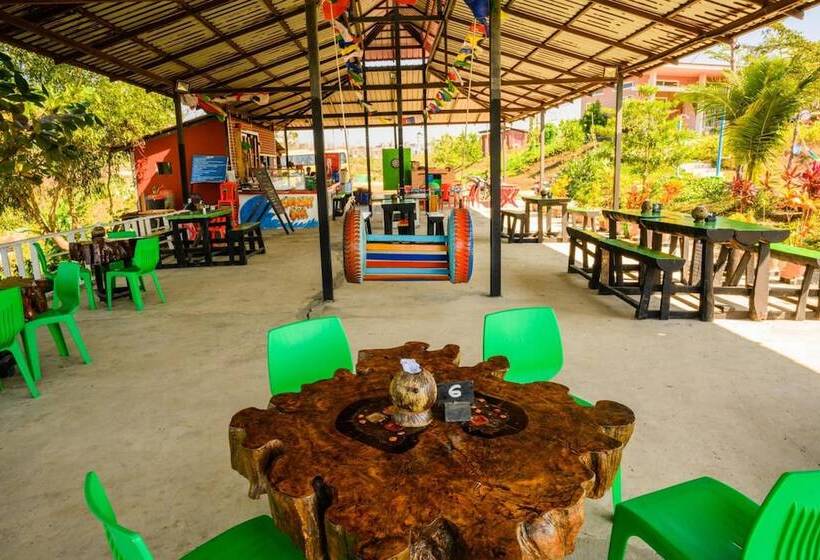 استراحتگاه Lover View Pool Bar & Bungalows