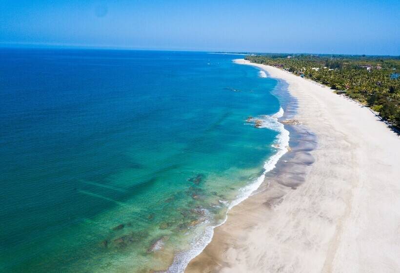 استراحتگاه Lover View Pool Bar & Bungalows