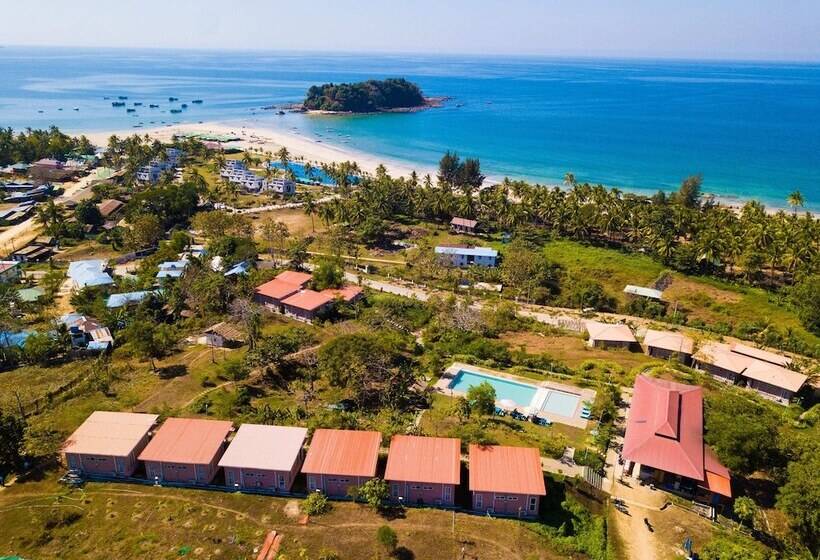 استراحتگاه Lover View Pool Bar & Bungalows