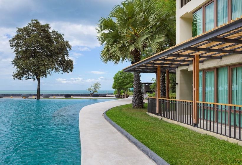 Baan Sansuk Beachfront Condominium