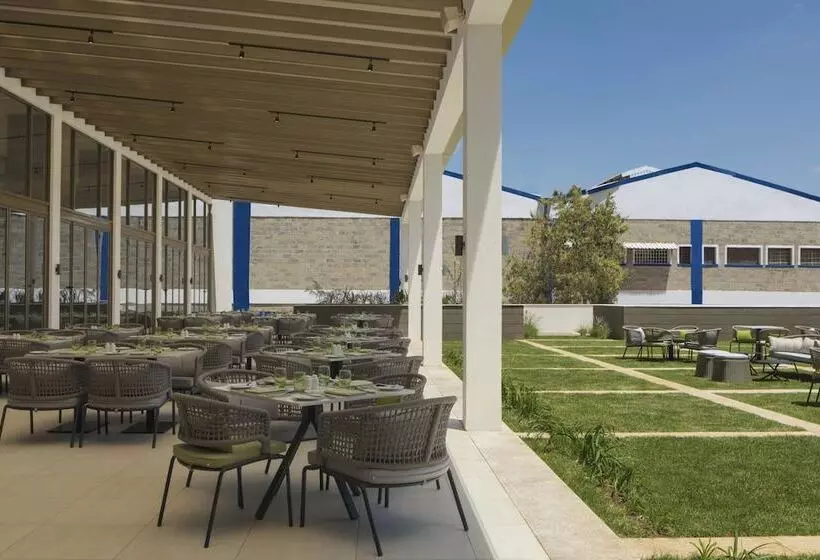 ホテル Four Points By Sheraton Nairobi Airport