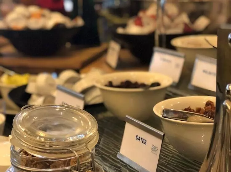 ホテル Four Points By Sheraton Nairobi Airport