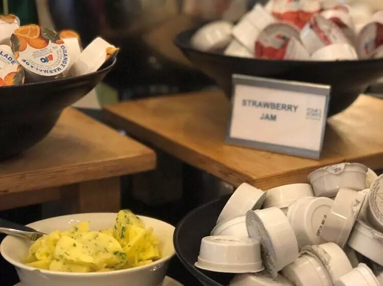 ホテル Four Points By Sheraton Nairobi Airport