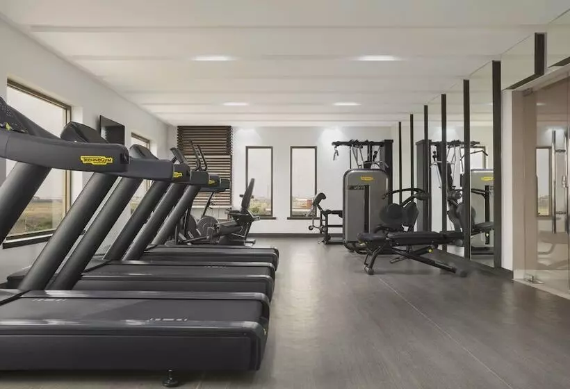 ホテル Four Points By Sheraton Nairobi Airport