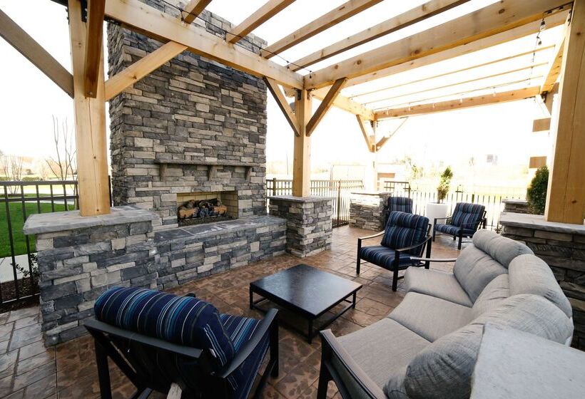 فندق Hampton Inn & Suites Forest City