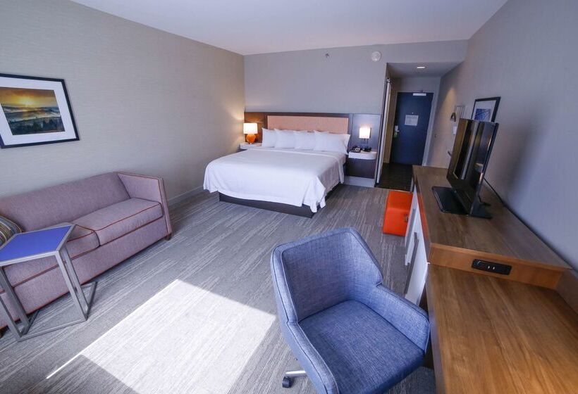 فندق Hampton Inn & Suites Forest City