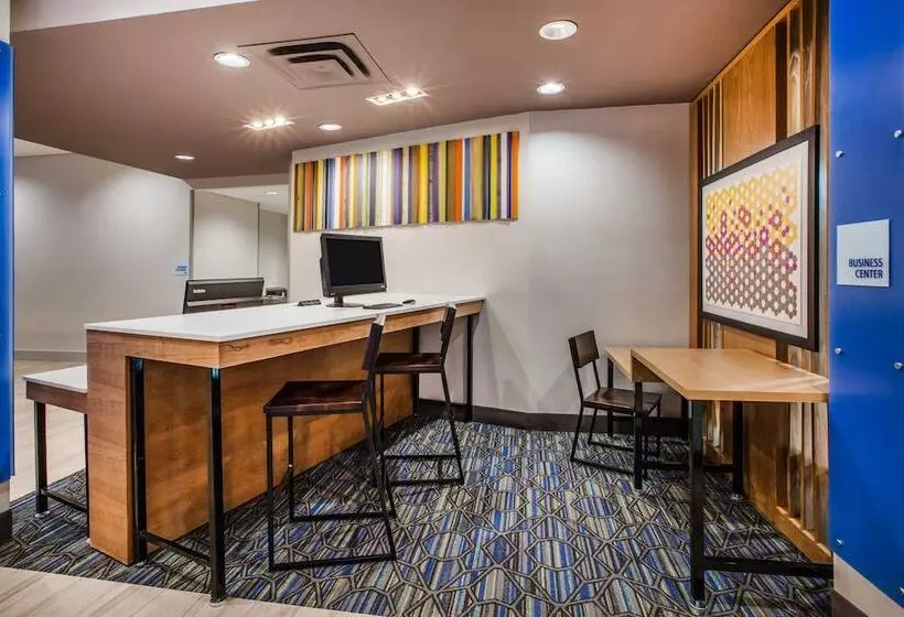 Hotelli Holiday Inn Express & Suites Atlanta N   Woodstock, An Ihg