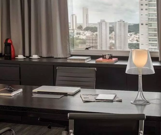 ホテル Intercity Bauru