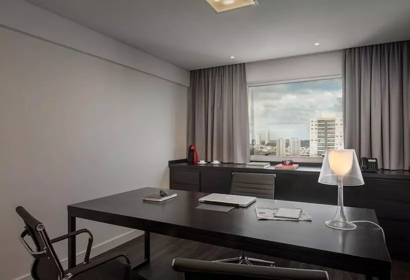 ホテル Intercity Bauru