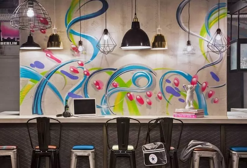 هتل Moxy Berlin Humboldthain Park