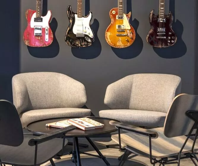 Hotelli Moxy London Heathrow Airport