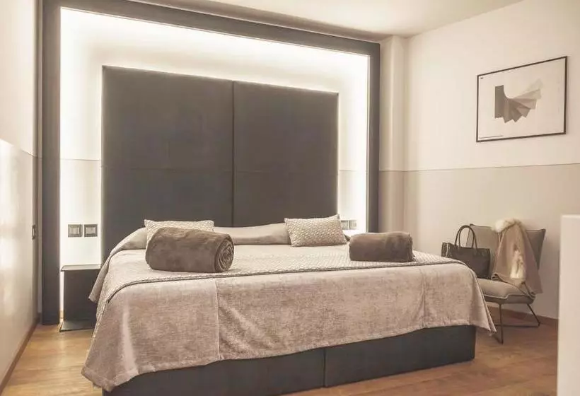 هتل Silk Art B&b