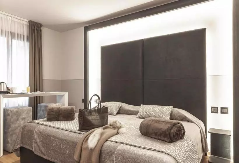 هتل Silk Art B&b