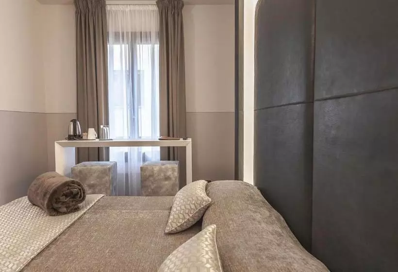هتل Silk Art B&b