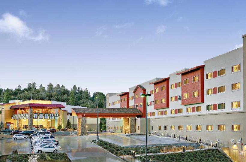 The Hotel At Black Oak Casino Resort