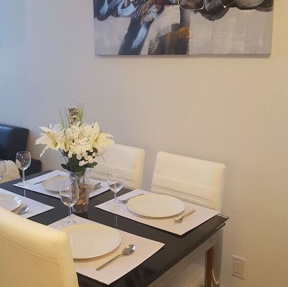 Lavish Suites   Two Story Loft   Downtown Toronto