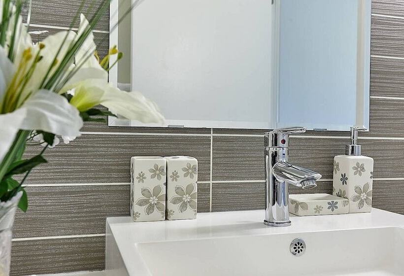 Lavish Suites   Two Story Loft   Downtown Toronto