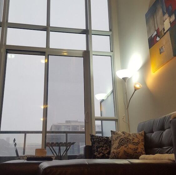 Lavish Suites   Two Story Loft   Downtown Toronto