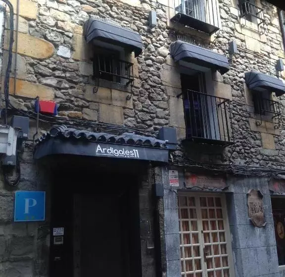 Majatalo Ardigales 11