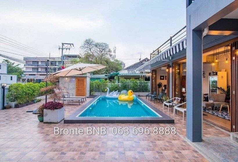 פנסיון Bronte Bnb